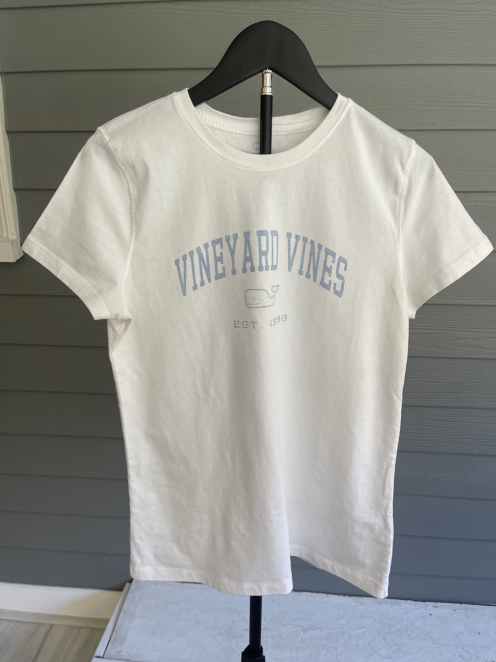 Vineyard Vines White Tee with Pale Blue Logo Size Medium